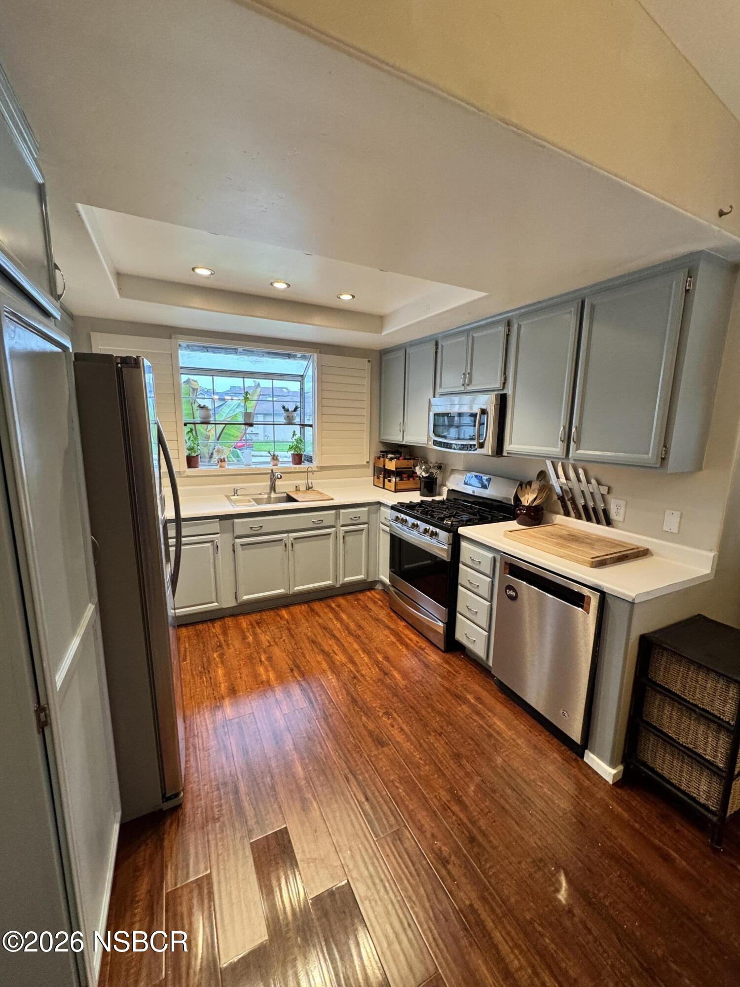 4191 Morning Ridge Road Santa Maria, CA 93455 - Photo 6 of 31 Kitchen