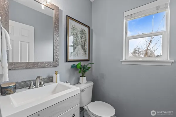 $428,950 | 5234 35th Street East, Fife, WA 98424