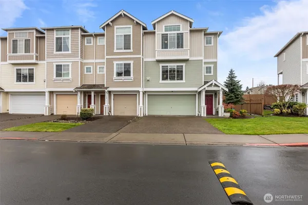 $428,950 | 5234 35th Street East, Fife, WA 98424