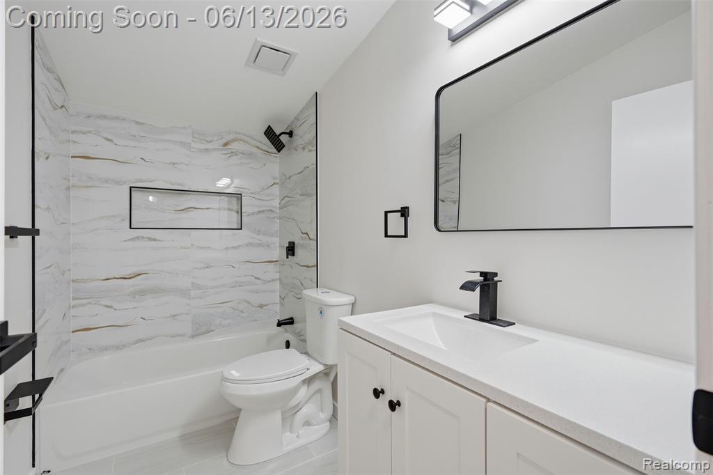 4420 Dublin Road Burton, MI 48529 - Photo 22 of 56
