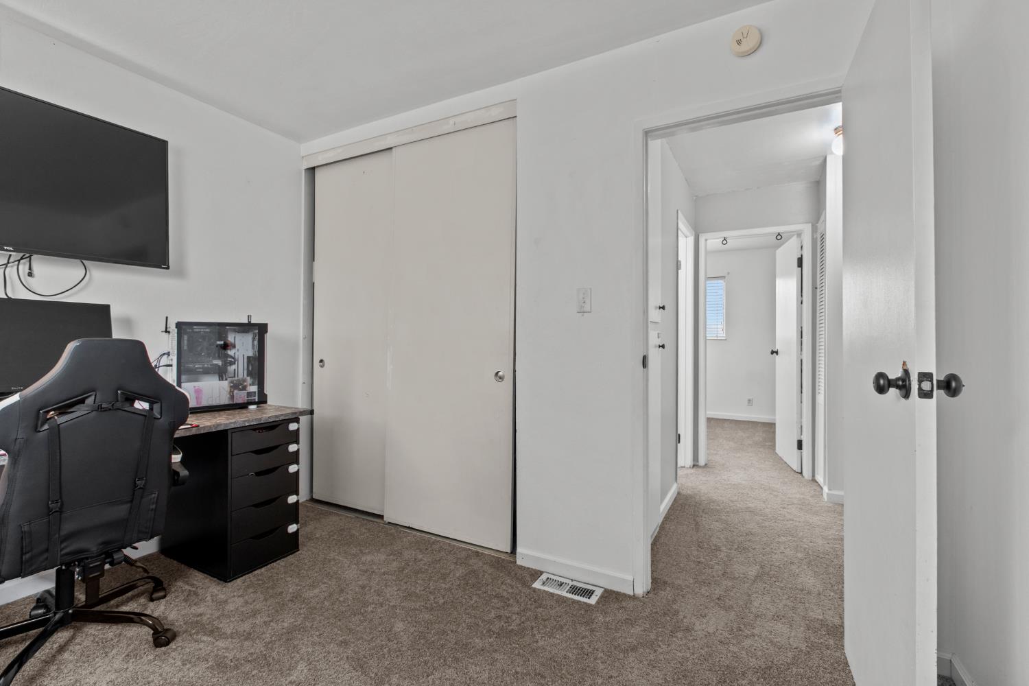 10414 Reymouth Avenue Rancho Cordova, CA 95670 - Photo 18 of 33