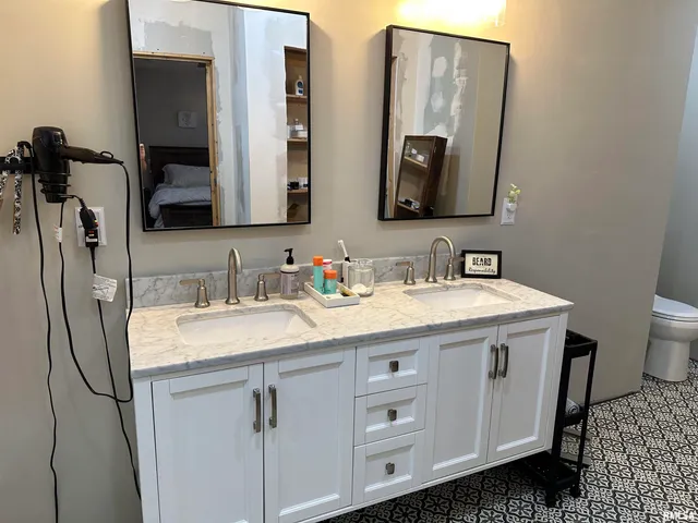 $238,000 | 407 West Water Street, Pinckneyville, IL 62274