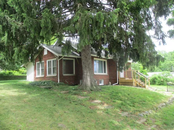 $129,000 | 209 Spring Street, Three Rivers, MI 49093