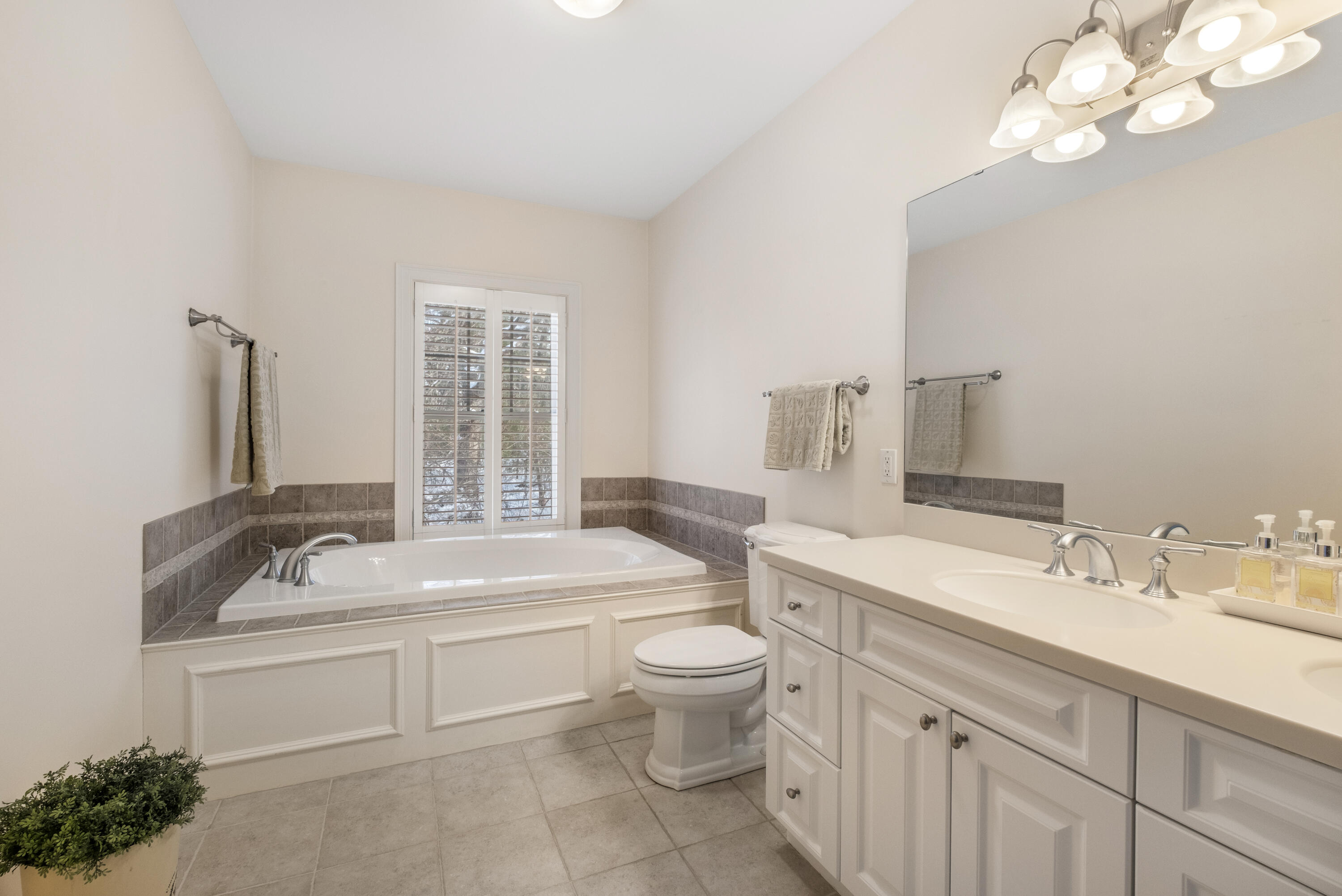 100 Shepard's Cove Road, Unit G107 Kittery, ME 03904 - Photo 25 of 48 DSCF0721