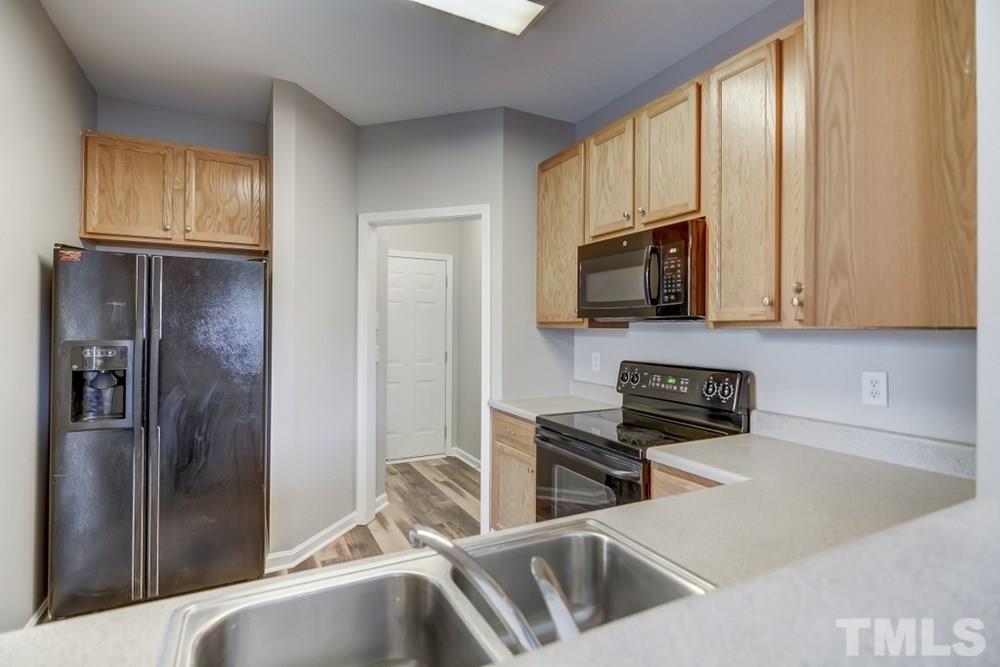 8502 Arboles Court Raleigh, NC 27613 - Photo 6 of 15 Gallery Image 6