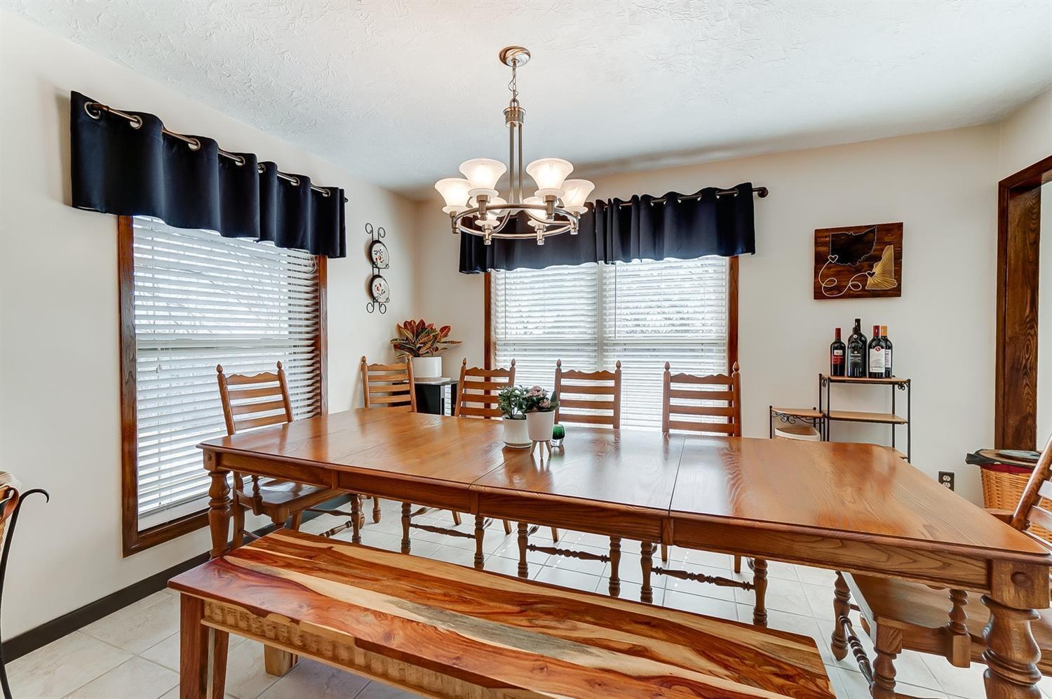 6231 Daleview Road Cincinnati, OH 45247 - Photo 6 of 28