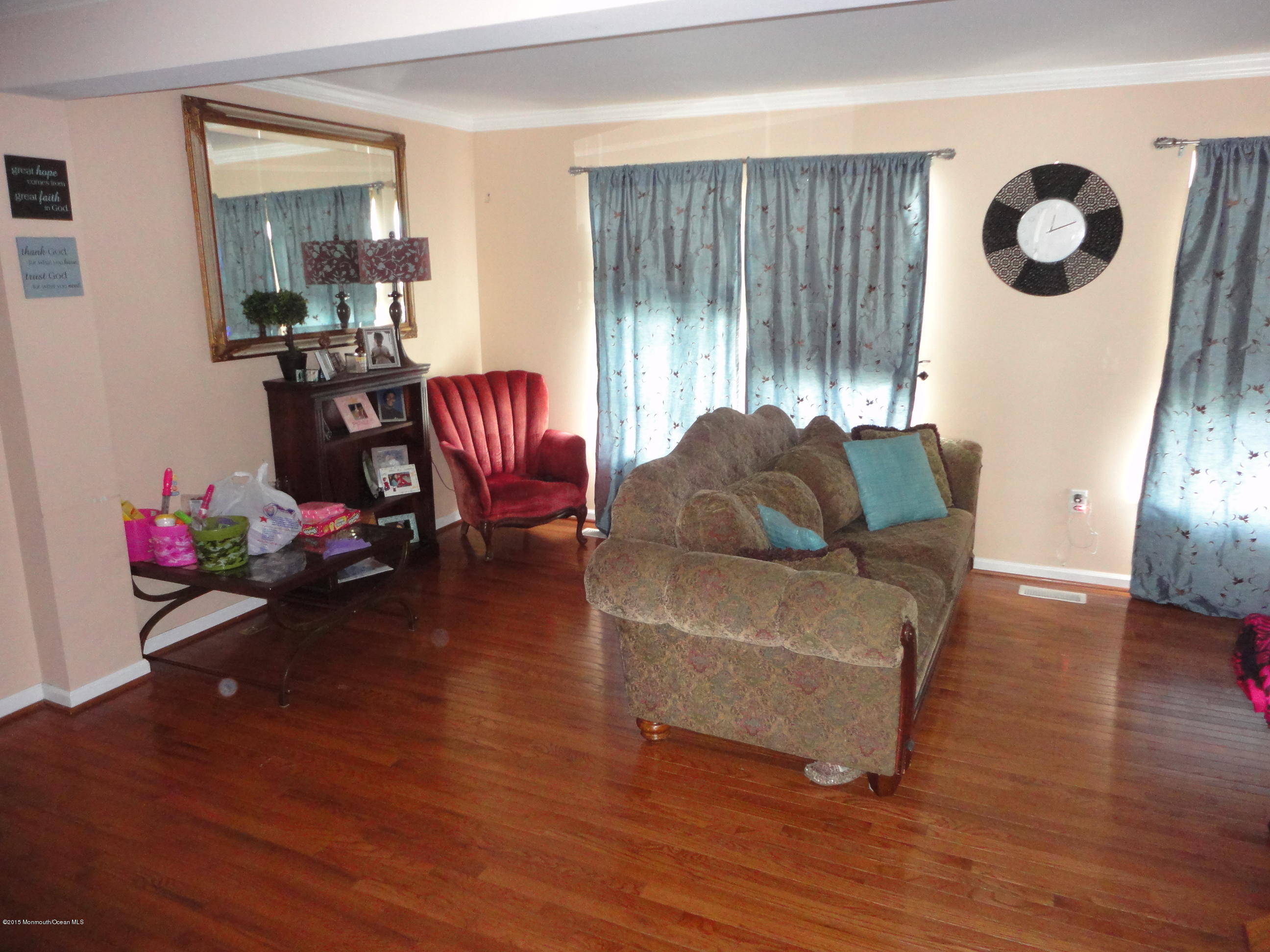 1 Saxton Road, Unit 64 Farmingdale, NJ 07727 - Photo 18 of 32 Living Room