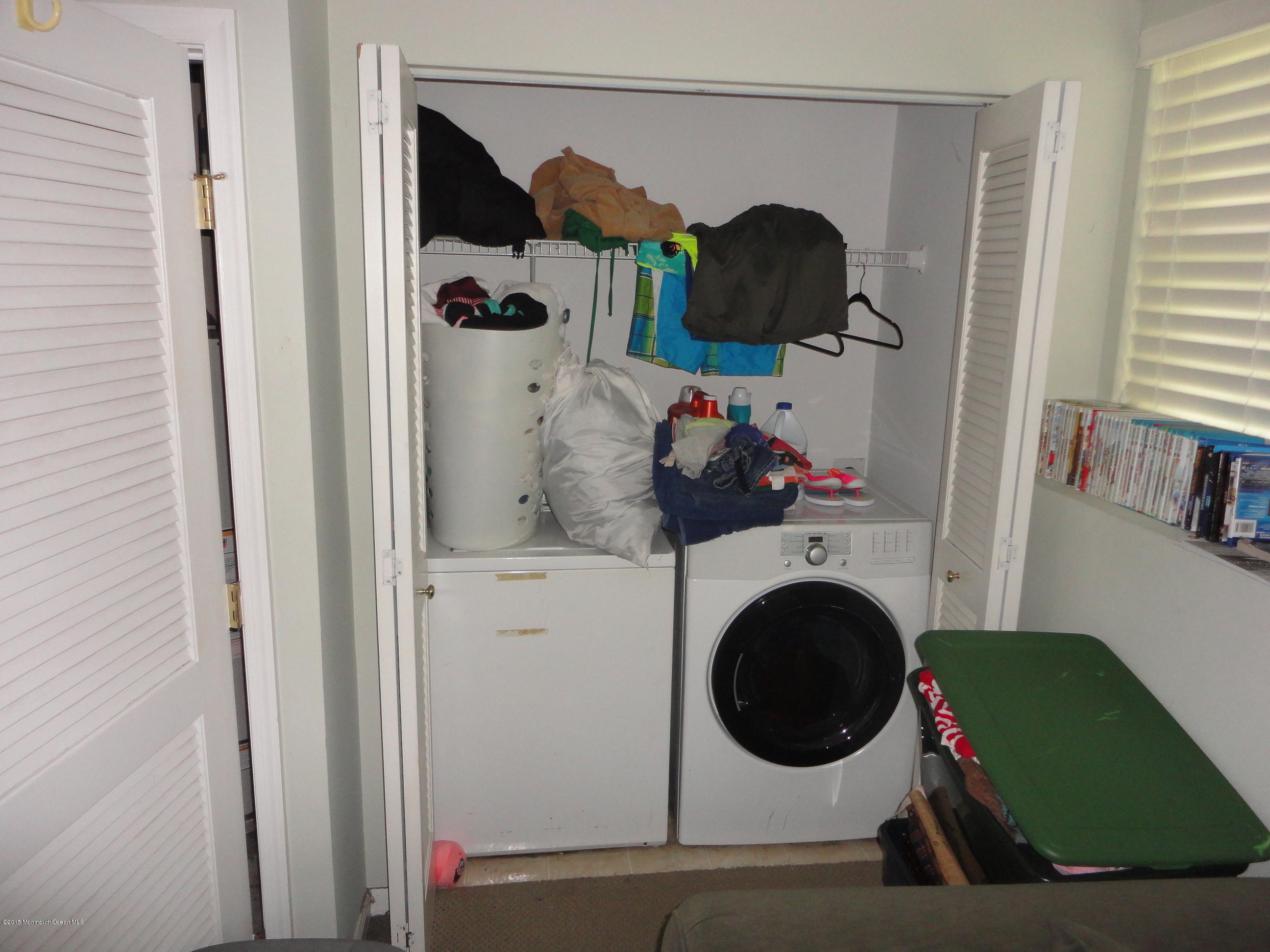 1 Saxton Road, Unit 64 Farmingdale, NJ 07727 - Photo 5 of 32 Washer/ Dryer