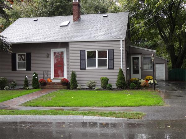 18 Leggs Hill Road Marblehead, MA 01945 - Photo 1 of 21 Gallery Image 1
