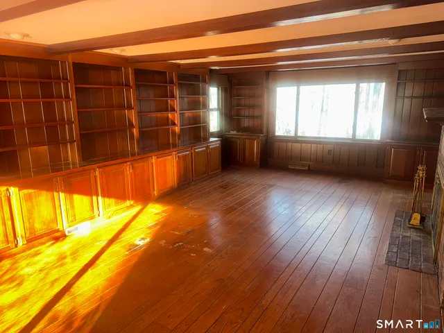 $399,900 | 33 Wood Pond Road, West Hartford, CT 06107