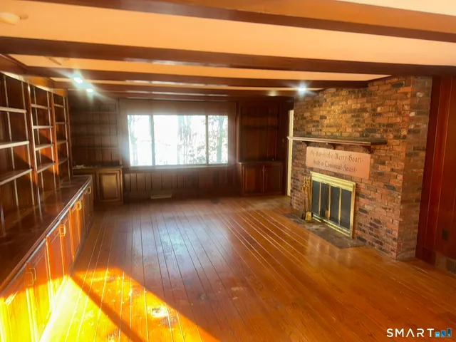 $399,900 | 33 Wood Pond Road, West Hartford, CT 06107