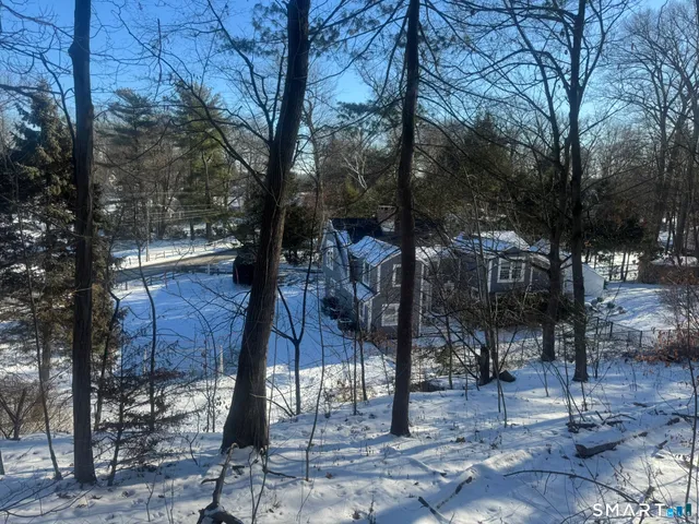 $399,900 | 33 Wood Pond Road, West Hartford, CT 06107