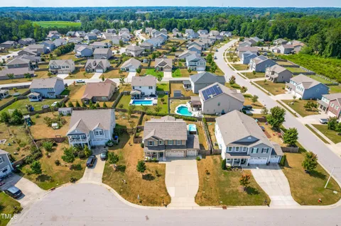 $515,000 | 1304 Ivey Grove Court, Fuquay-Varina, NC 27526