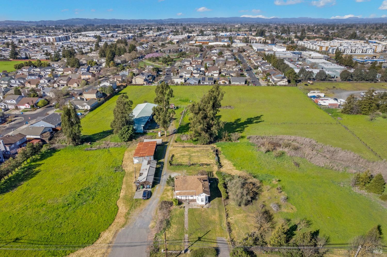 3015 Petaluma Hill Road Santa Rosa, CA 95404 - Photo 4 of 15