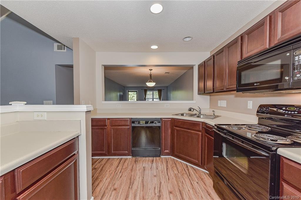 10620 Broken Branch Road Charlotte, NC 28213 - Photo 12 of 40 Gallery Image 12