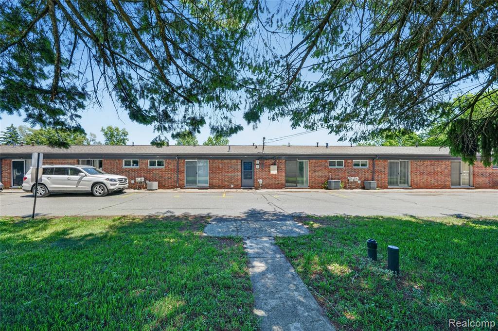 48770 Shelby Road Road, Unit 15 Utica, MI 48317 - Photo 18 of 19