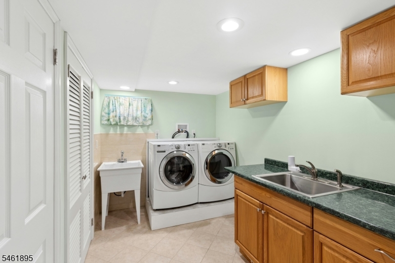 50 Raritan Road Linden, NJ 07036 - Photo 30 of 35 Gallery Image 30