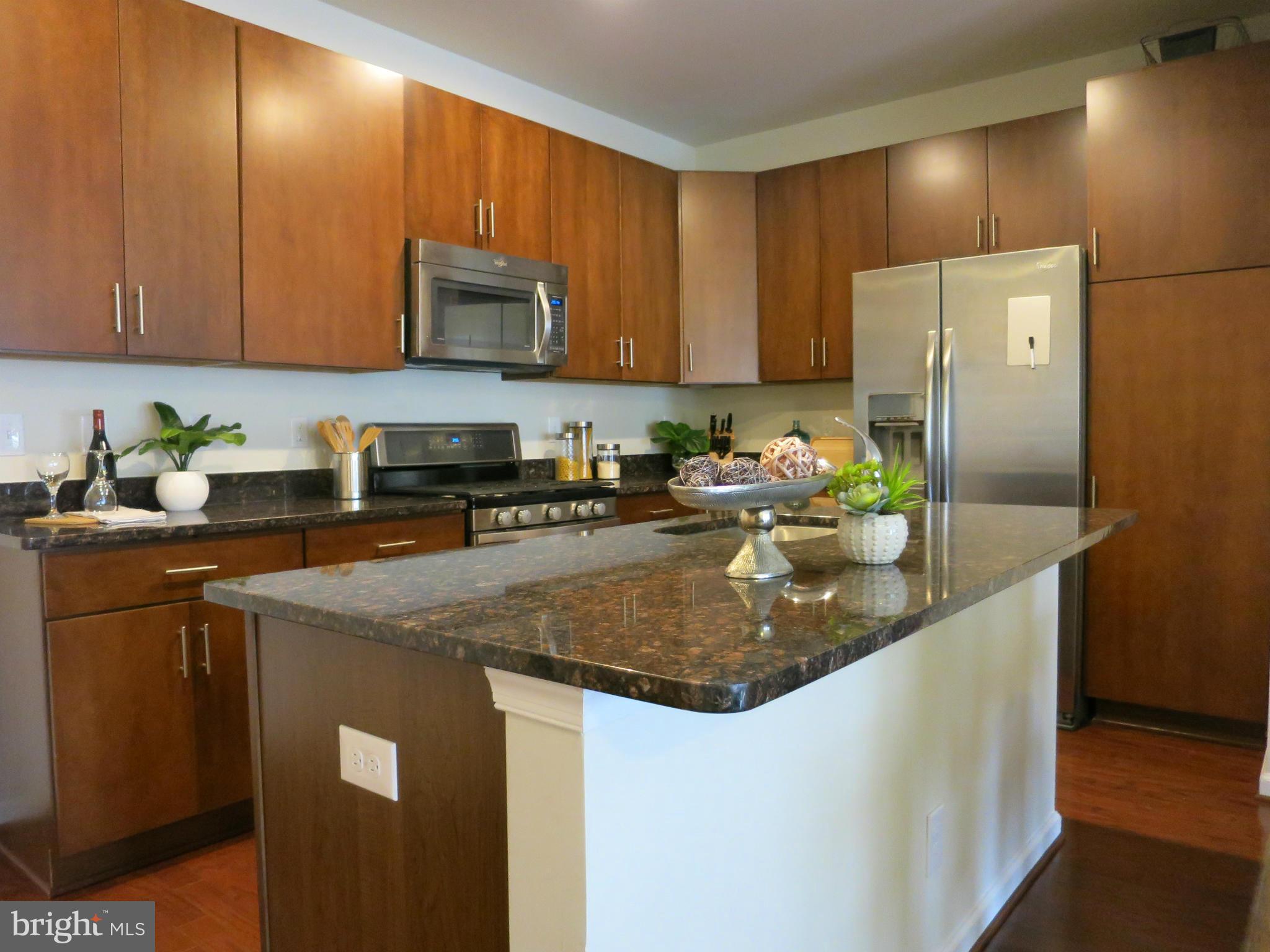 3024 Rittenhouse Circle, Unit 37 Fairfax, VA 22031 - Photo 6 of 27 Kitchen