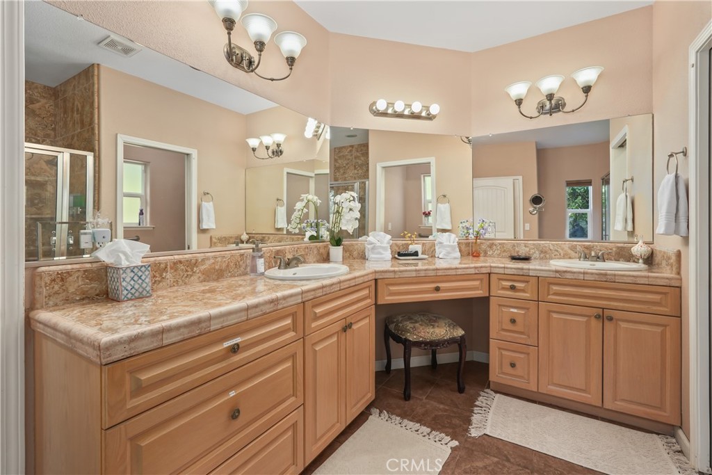 39367 Pine Ridge Road Oakhurst, CA 93644 - Photo 21 of 45