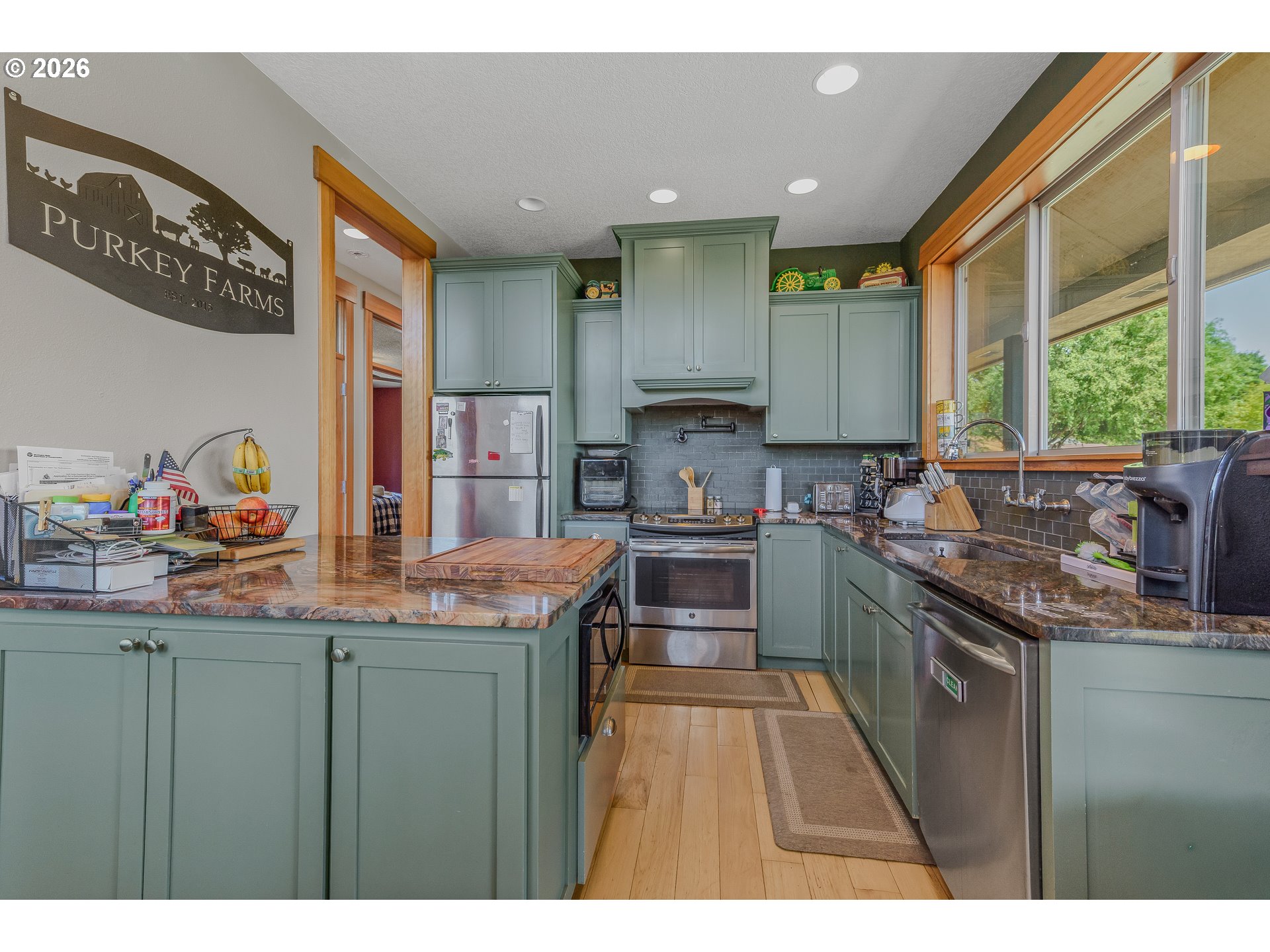 29455 Gregory Road Rainier, OR 97048 - Photo 8 of 48 Kitchen