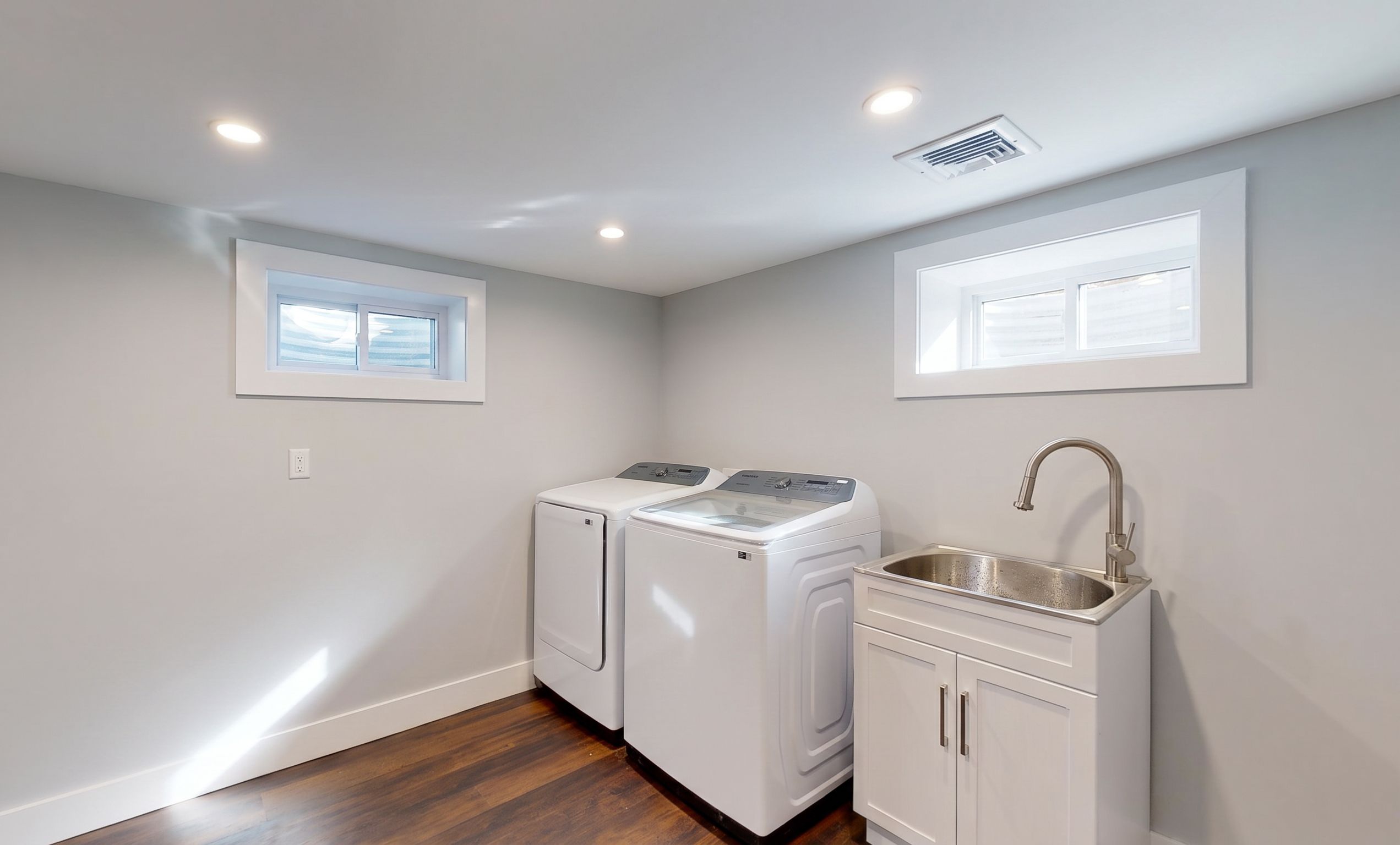 81 South Country Road Westhampton Beach, NY 11978 - Photo 16 of 18 Gallery Image 16