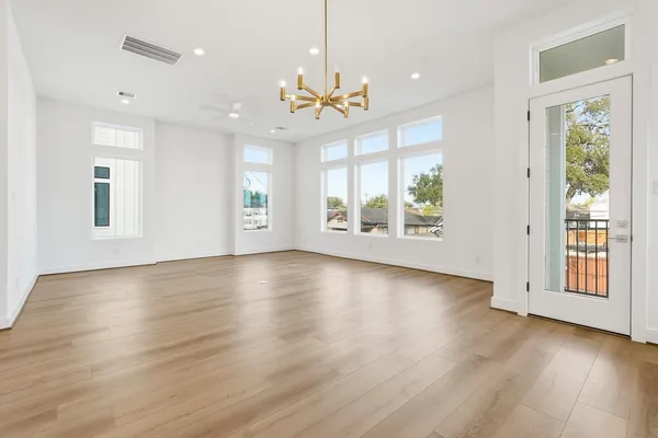 $2,875 | 3830 Wilmer Street, Houston, TX 77003