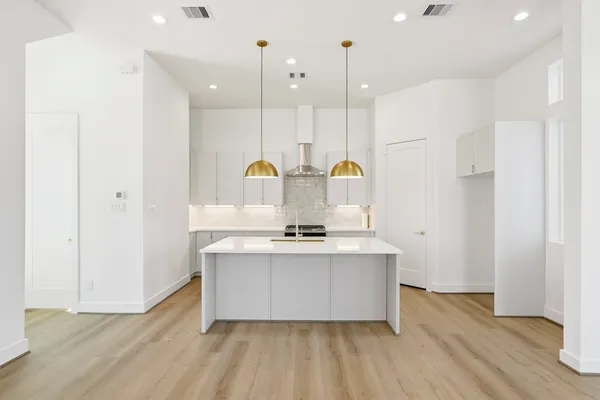 $2,875 | 3830 Wilmer Street, Houston, TX 77003