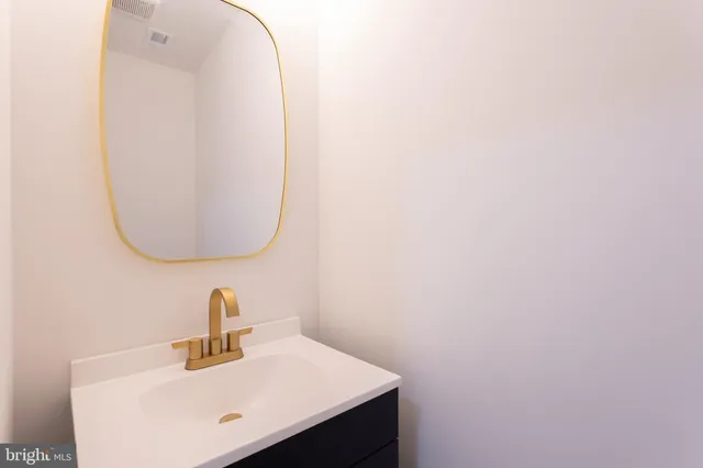 $195,000 | 321 South Macon Street, Baltimore, MD 21224