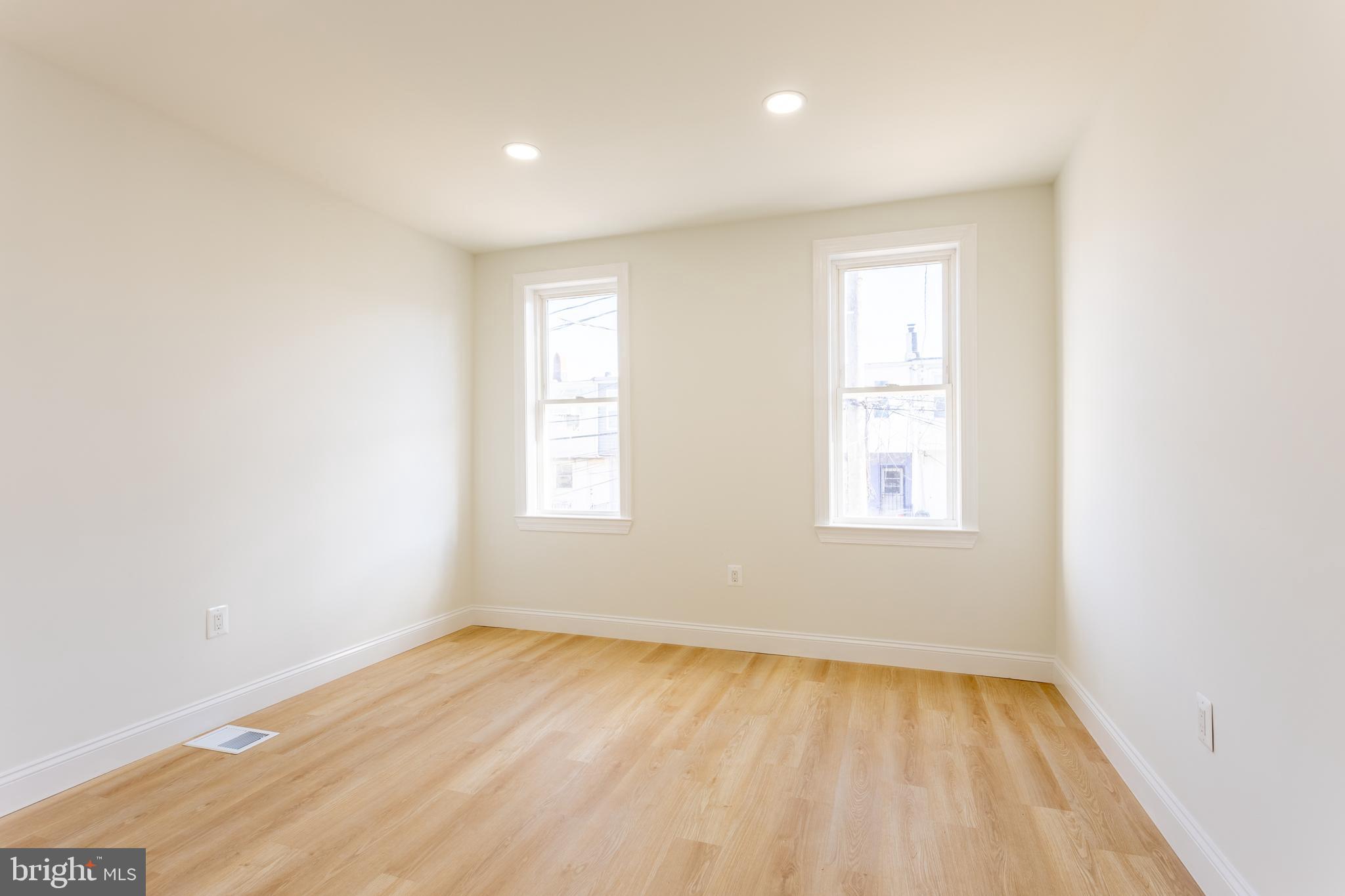 321 South Macon Street Baltimore, MD 21224 - Photo 15 of 44