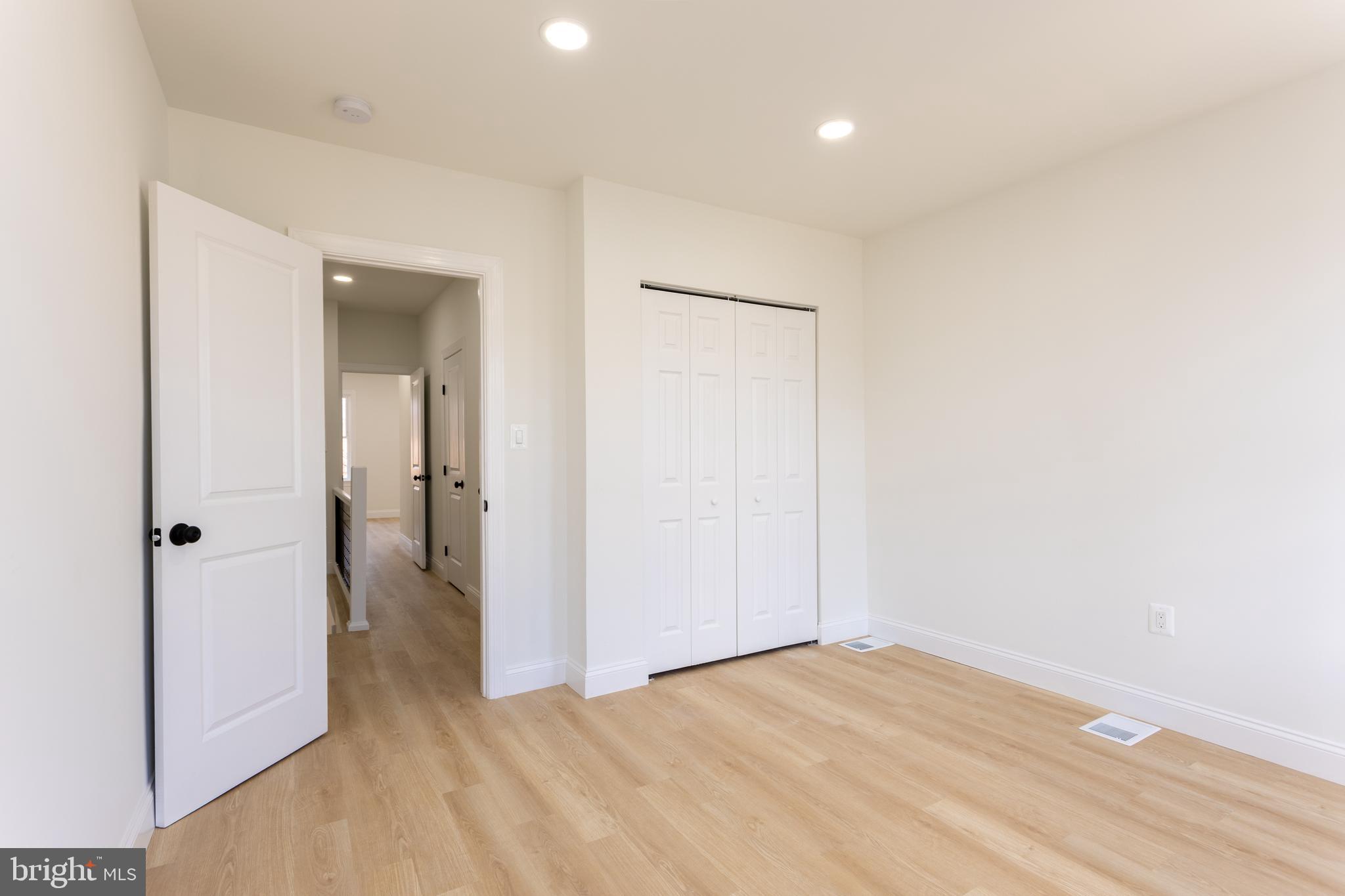 321 South Macon Street Baltimore, MD 21224 - Photo 17 of 44