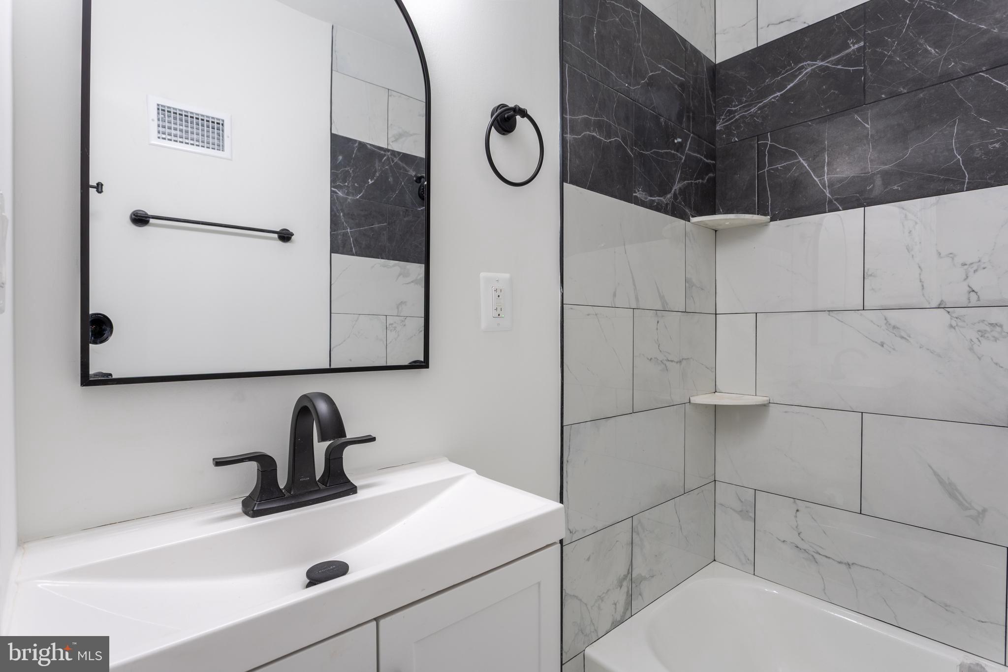 321 South Macon Street Baltimore, MD 21224 - Photo 31 of 44