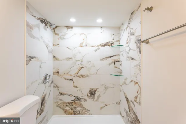 $195,000 | 321 South Macon Street, Baltimore, MD 21224