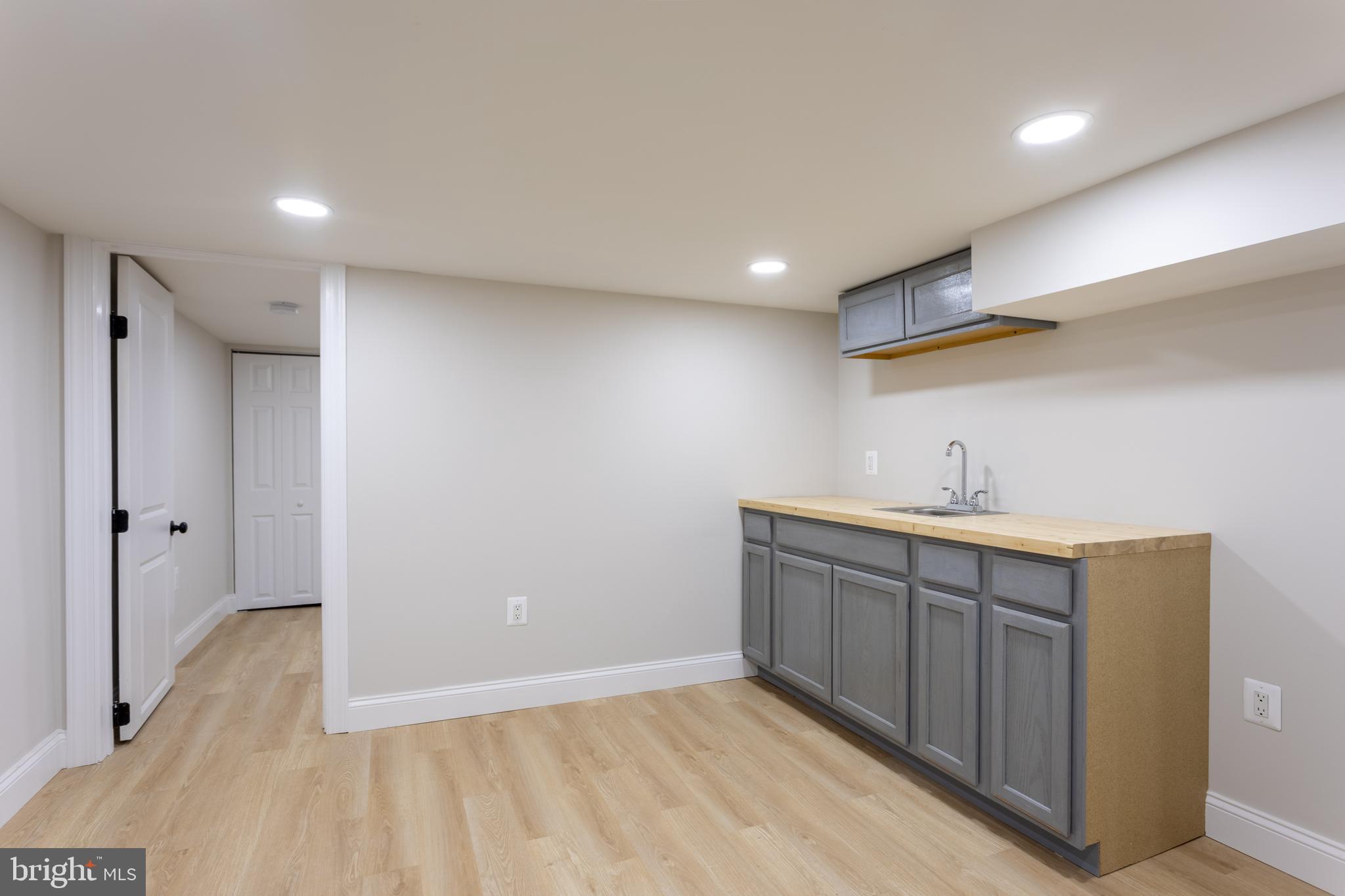 321 South Macon Street Baltimore, MD 21224 - Photo 38 of 44