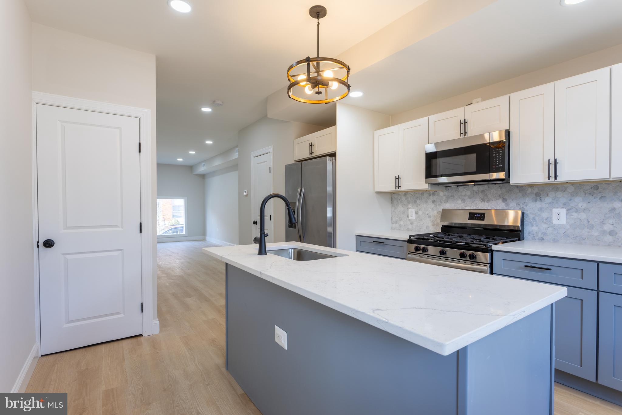 321 South Macon Street Baltimore, MD 21224 - Photo 9 of 44