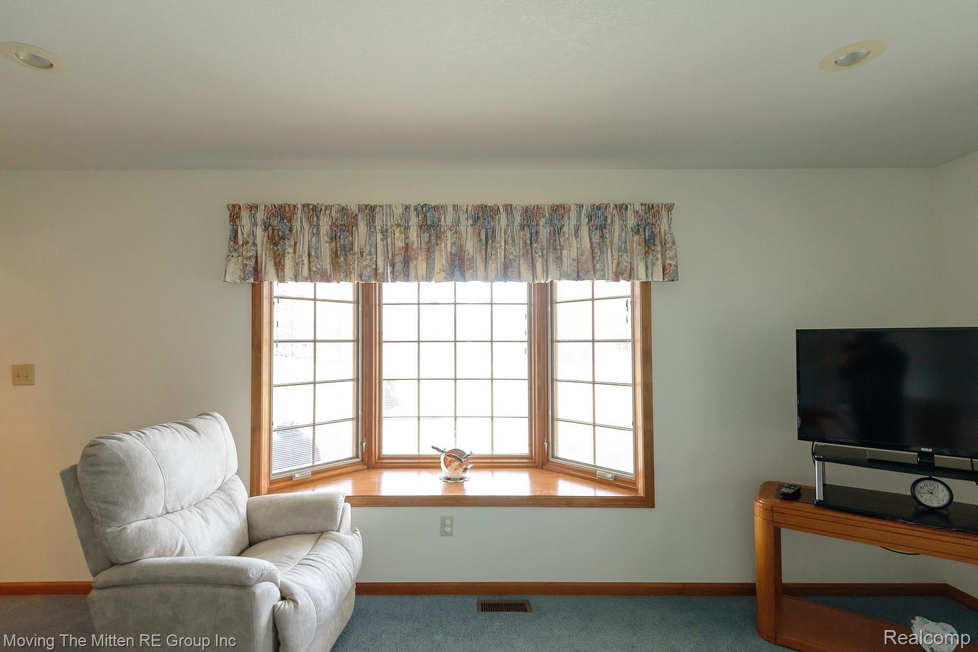 11639 Stewart Road Dundee, MI 48131 - Photo 6 of 55 MTM_11639_stewart-23.jpg