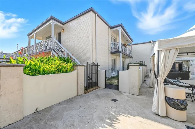 a view of a storage & utility room