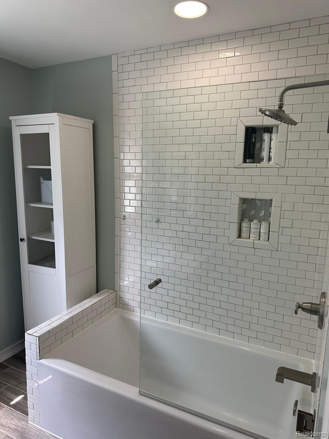 1079 Cambridge Road Berkley, MI 48072 - Photo 14 of 20 Gallery Image 14