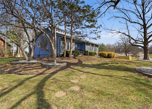 $314,900 | 1208 Southwest 23rd Street, Blue Springs, MO 64015