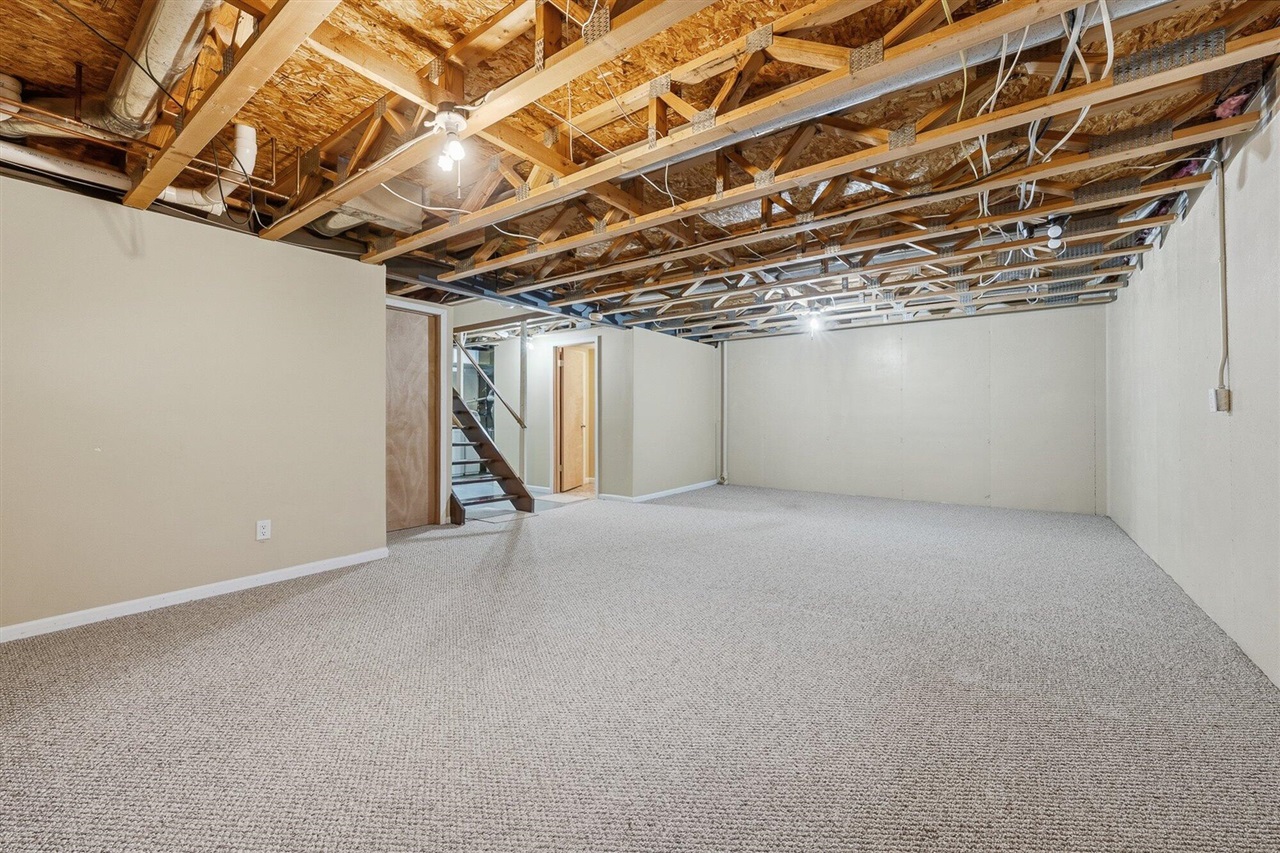 5128 Green Meadow Road Kalamazoo, MI 49009 - Photo 17 of 25