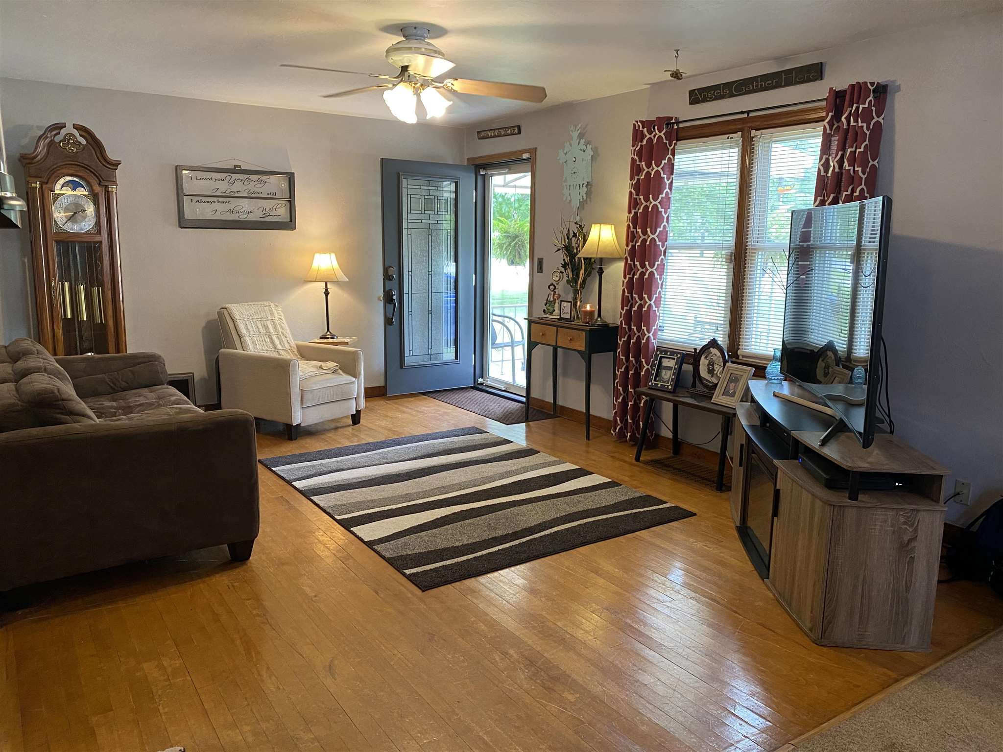 1015 East 9th Street Rochester, IN 46975 - Photo 9 of 26