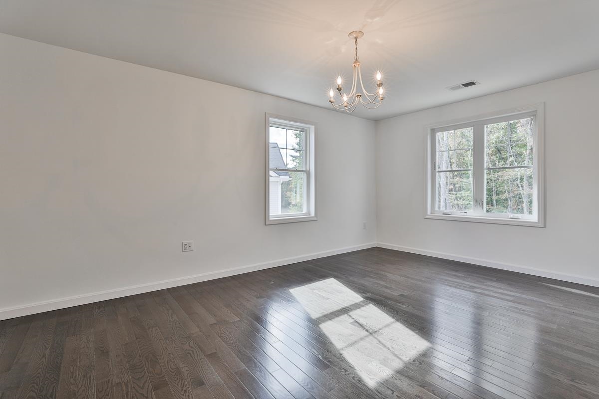51 Forestedge Way Manchester, NH 03102 - Photo 13 of 37 Gallery Image 13
