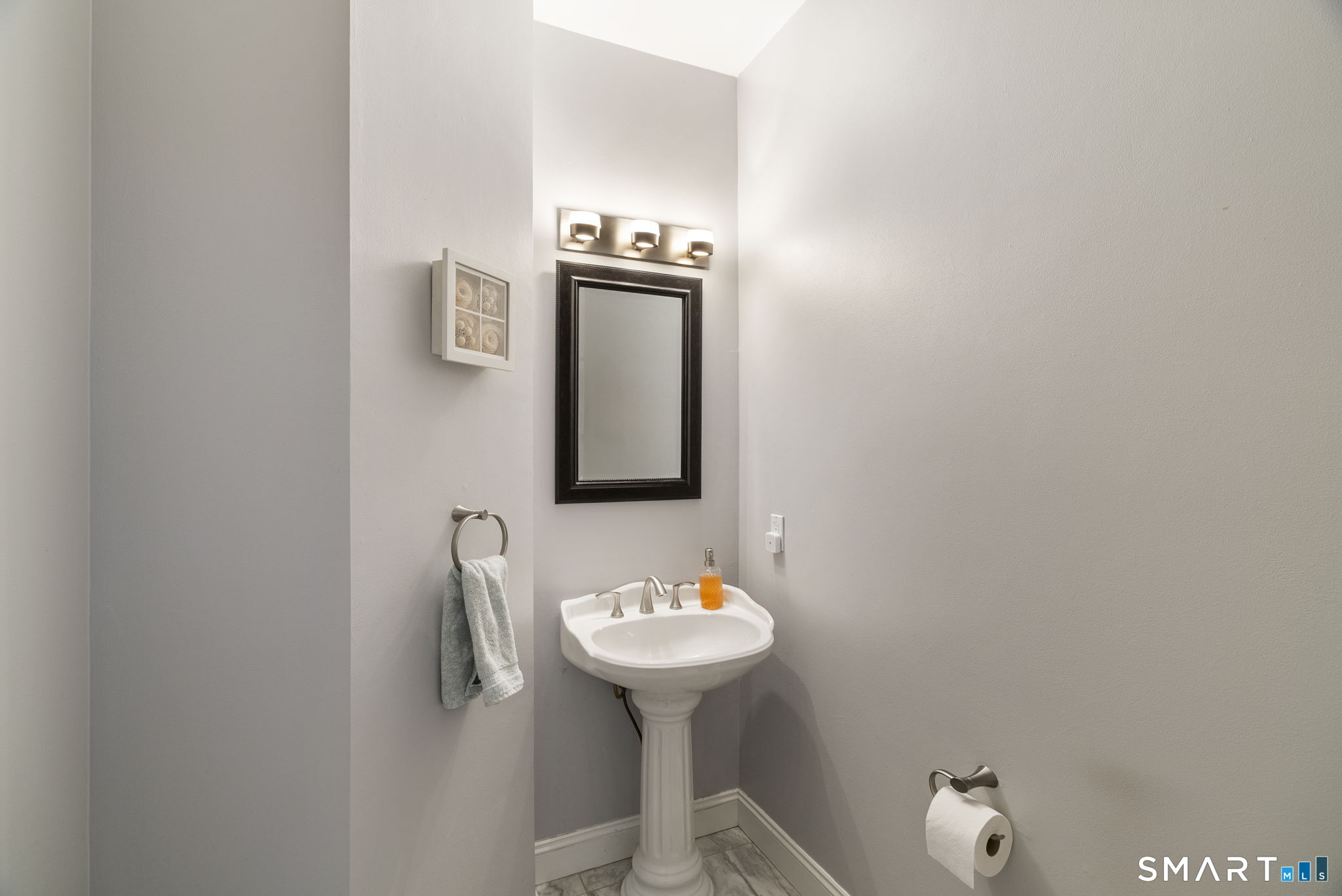 76 Lofgren Road Avon, CT 06001 - Photo 14 of 40