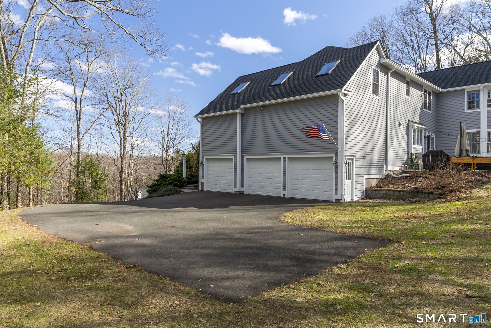 76 Lofgren Road Avon, CT 06001 - Photo 7 of 40