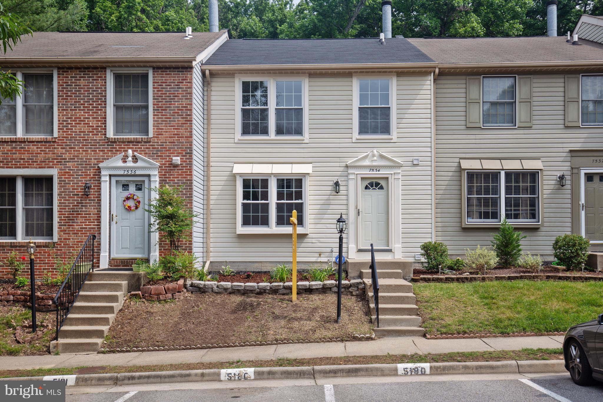 7534 Aspenpark Road Lorton, VA 22079 - Photo 1 of 29 Exterior (Front)