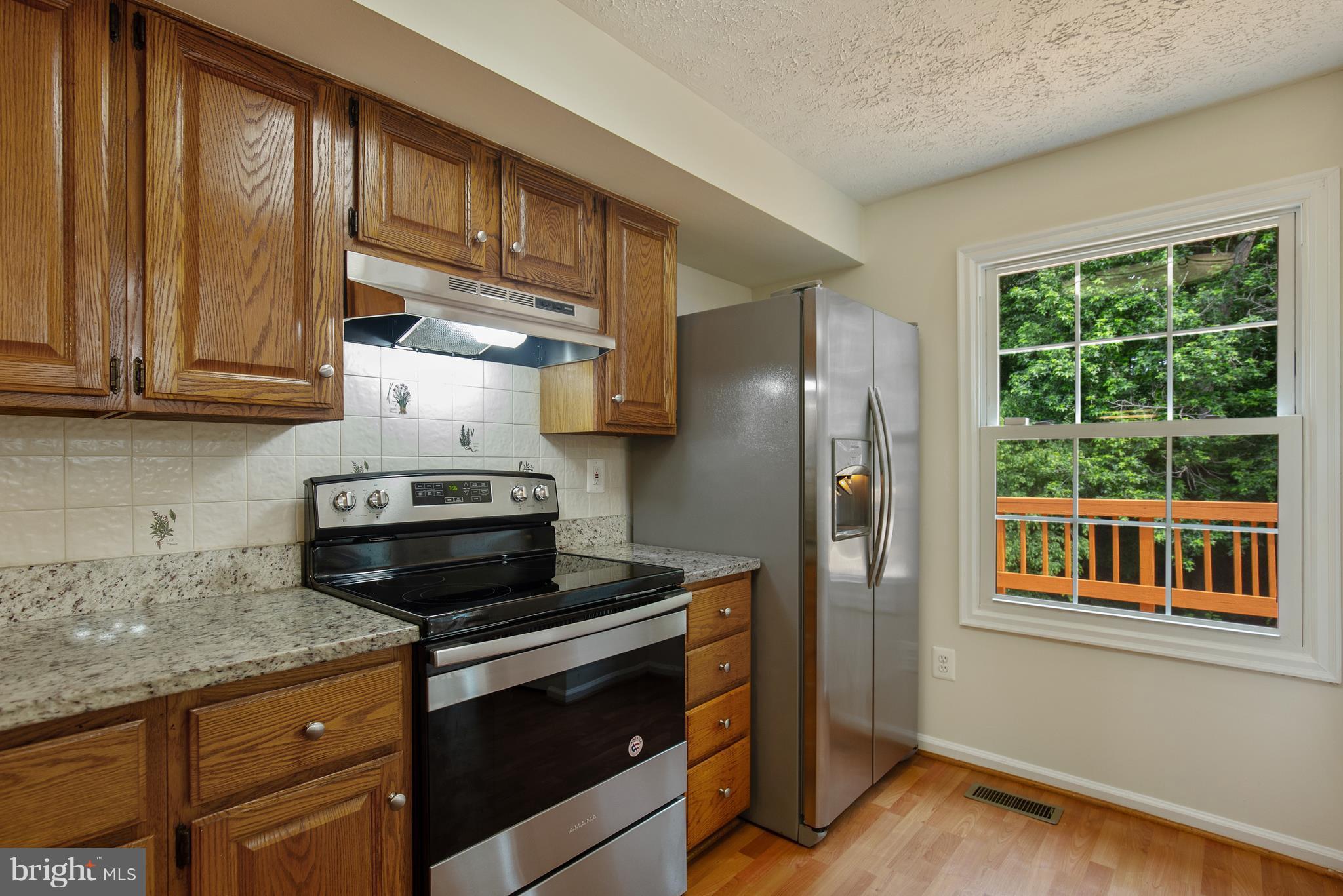 7534 Aspenpark Road Lorton, VA 22079 - Photo 25 of 29 Kitchen