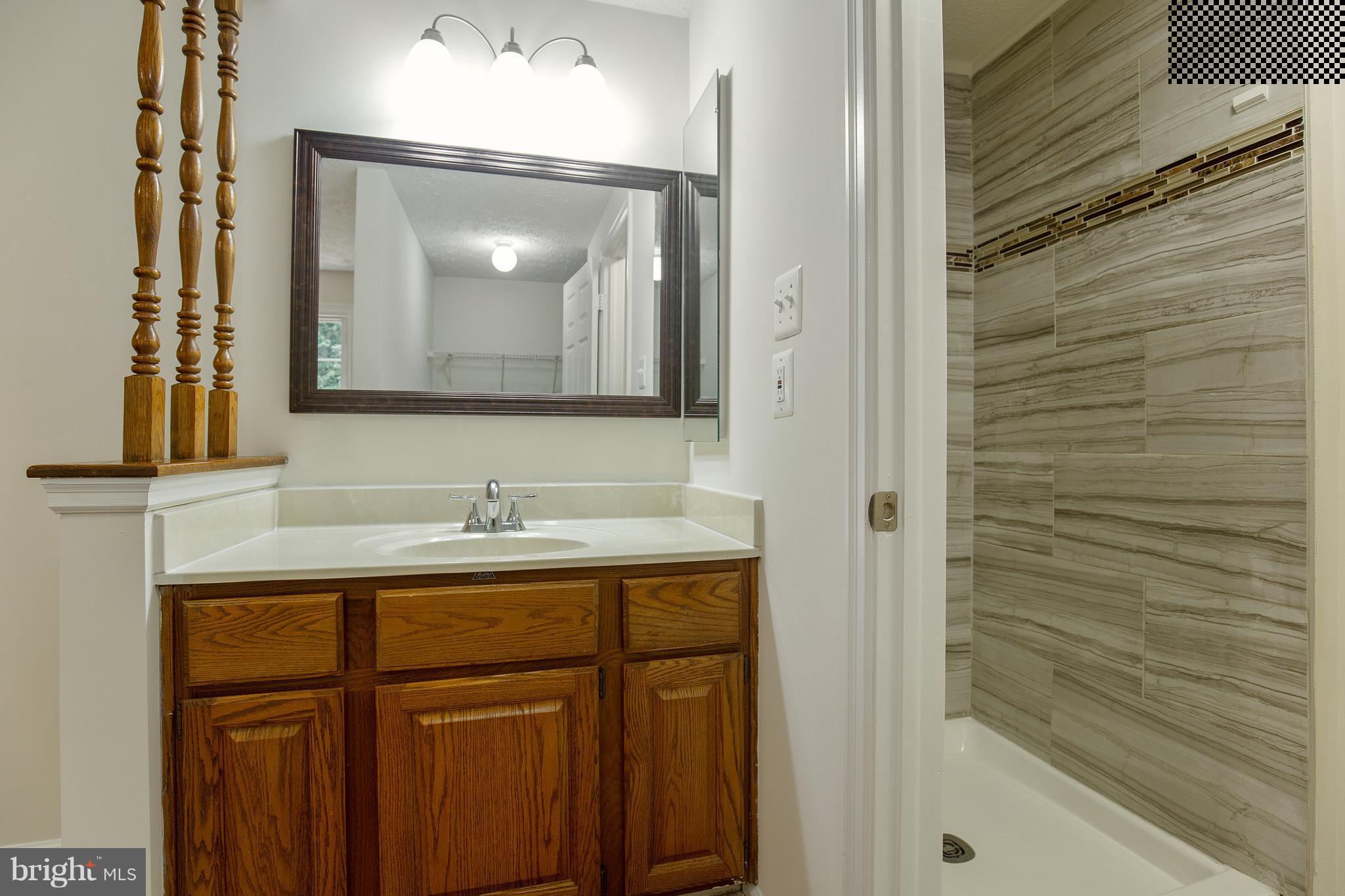 7534 Aspenpark Road Lorton, VA 22079 - Photo 7 of 29 Bath