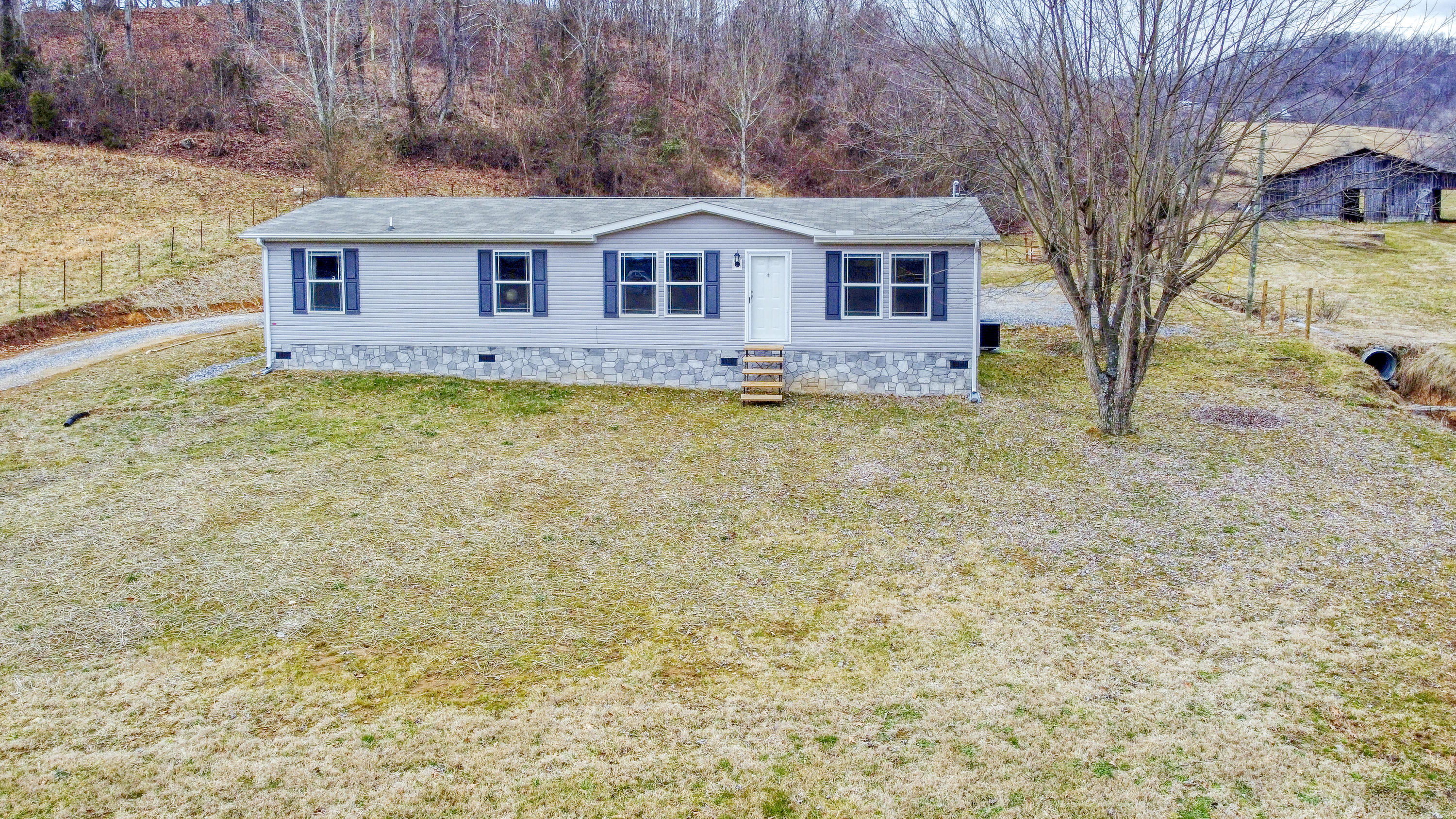 355 Watterson Gap Road Surgoinsville, TN 37873 - Photo 12 of 49 wattersongap_26