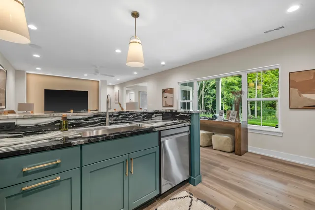 $1,345,000 | N66-w21333 Sagebrush Drive, Menomonee Falls, WI 53051