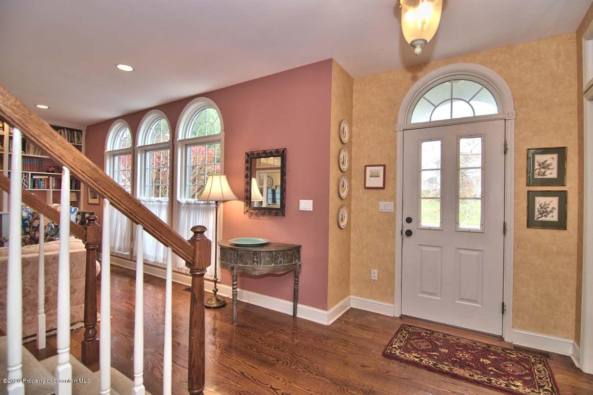 816 Saddle Loop Road Clarks Summit, PA 18411 - Photo 8 of 105 Gallery Image 8