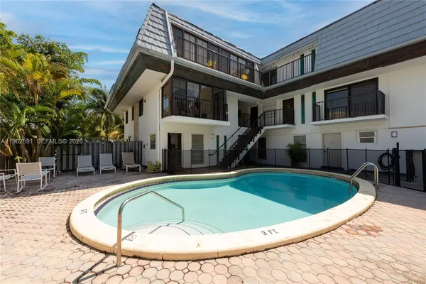 $2,800 | 230 Sunrise Drive, Unit 1, Key Biscayne, FL 33149